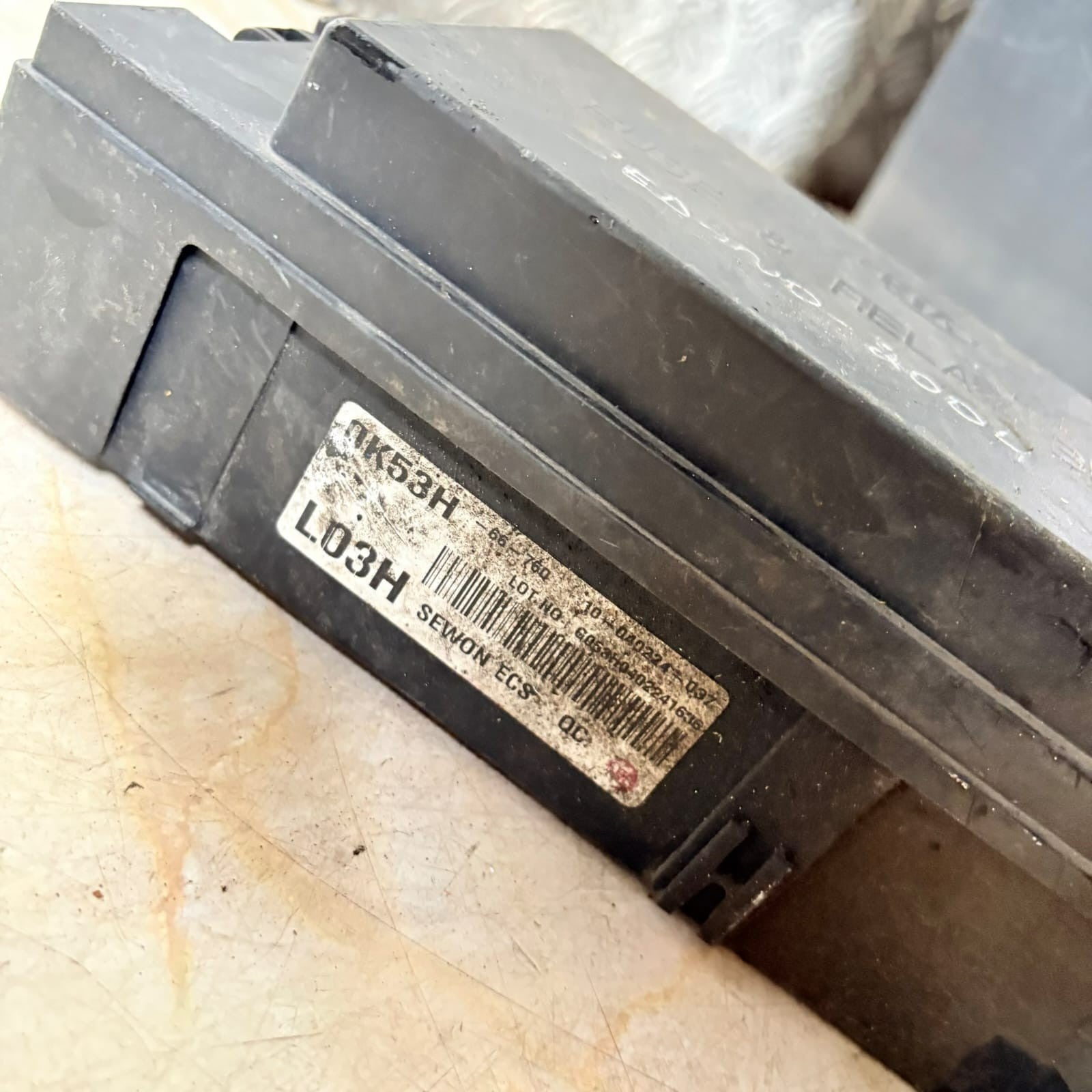 KIA Carnival II GQ/Sedona KV-II 2.9 CRDi Fuse Relay Box 0K53H-66-760 01-06
