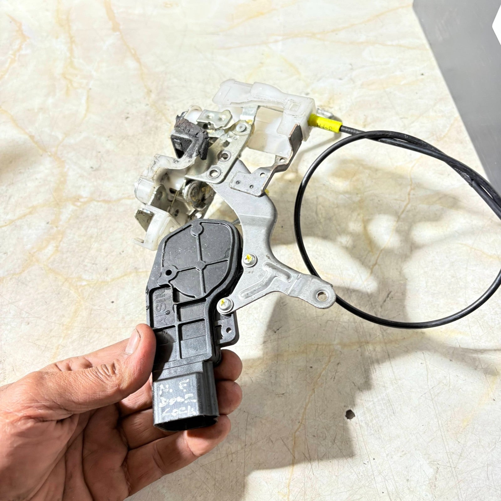Peugeot 2006 Front Left Door Lock Mechanism