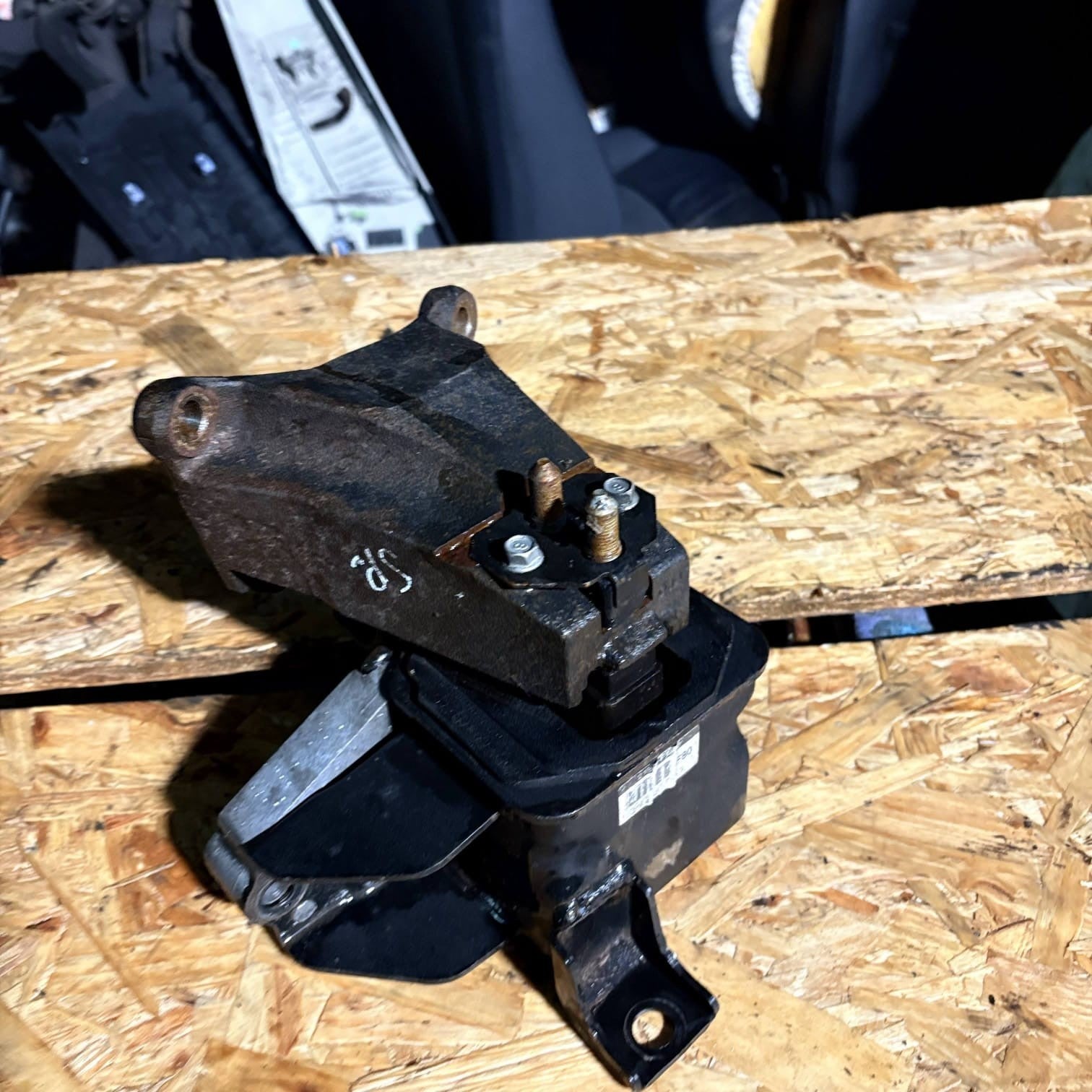 KIA SPORTAGE MK4 GEARBOX MOUNT BRACKET MANUAL RIGHT SIDE 21830-F1800