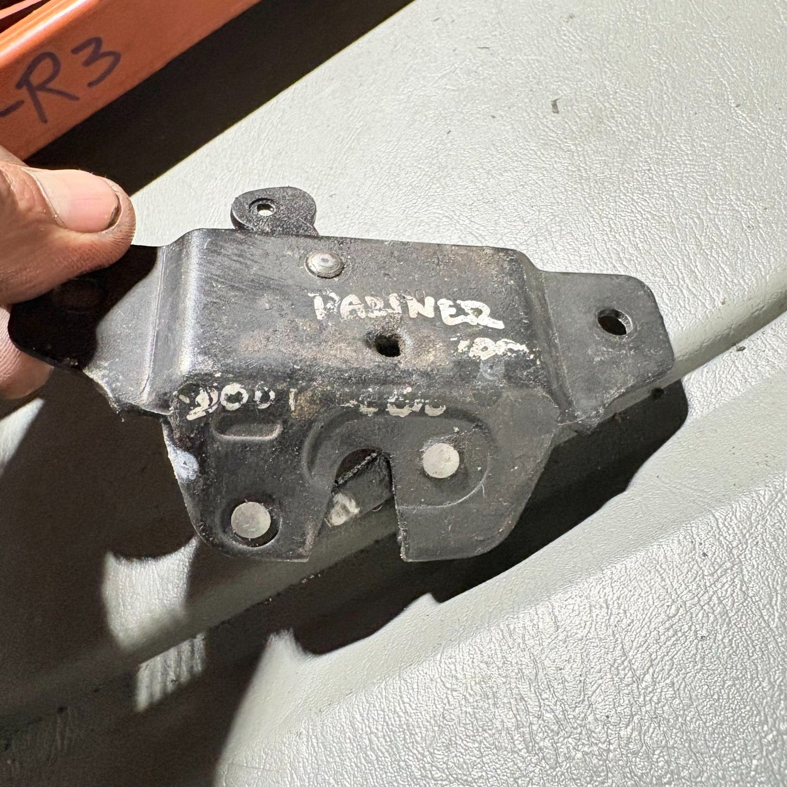 PEUGEOT PARTNER Tailgate Boot Lock 2007