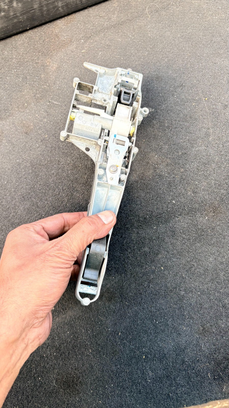 Citroen Picasso 2011 Front right front door exterior handle 1199D4