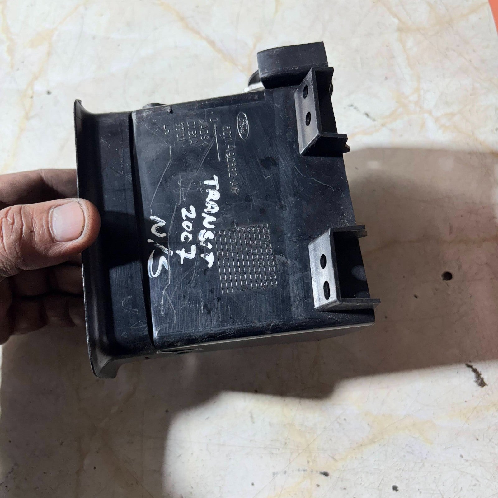 FORD TRANSIT 2007-2014 LEFT FRONT AIR VENT (PASSENGER SIDE) 6C1119C682