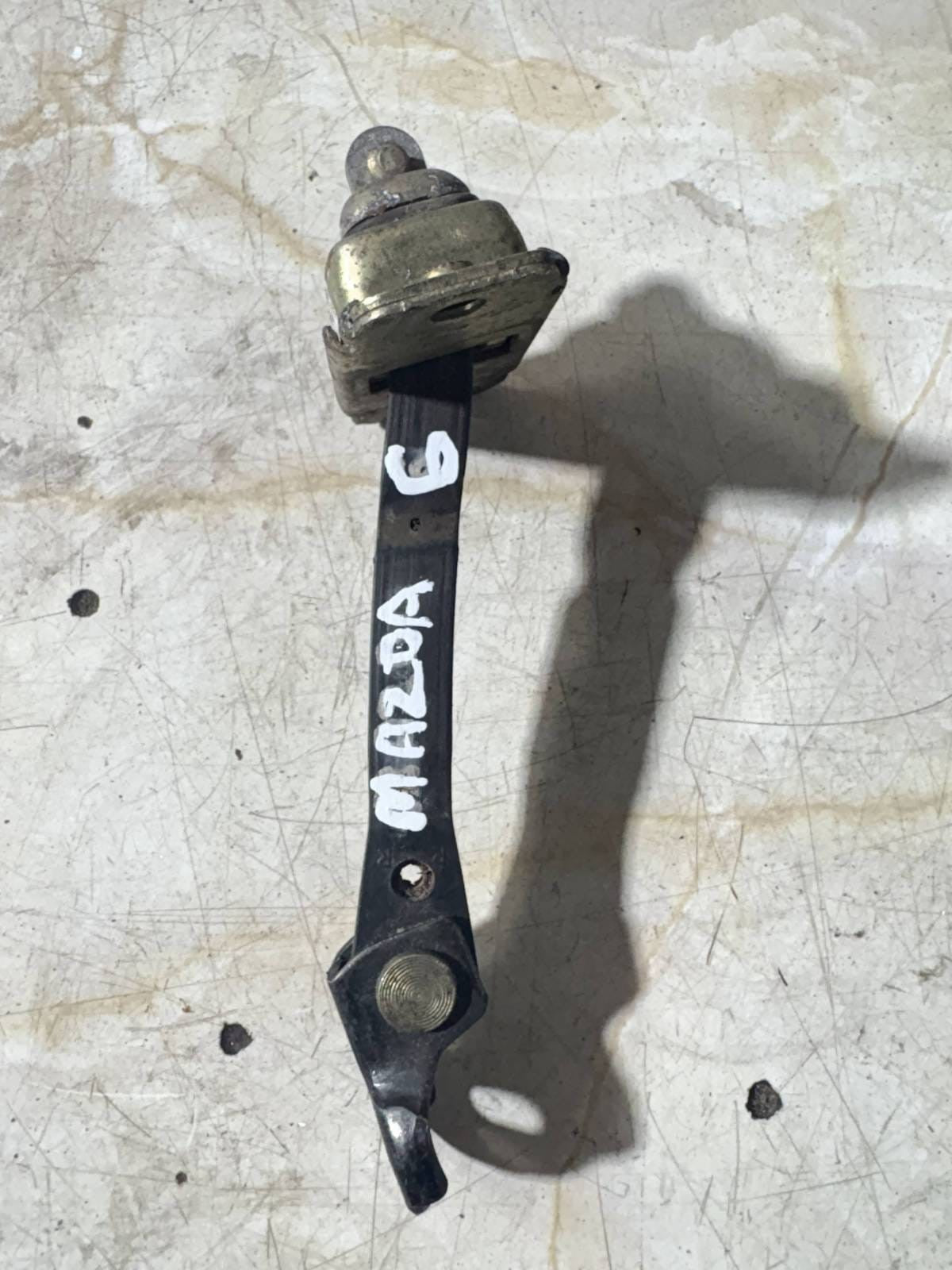 Mazda 6 Rear Door Brake Check Strap Stopper 020A4A