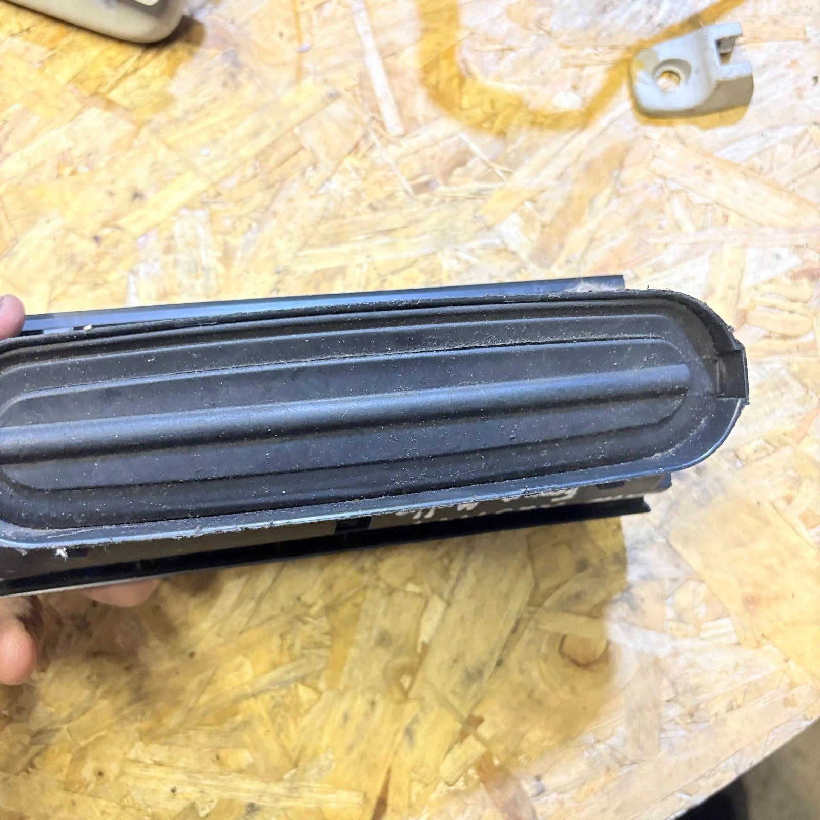 BMW Z3 1995-2002 DASHBOARD AIR VENT FRONT CENTRE MIDDLE