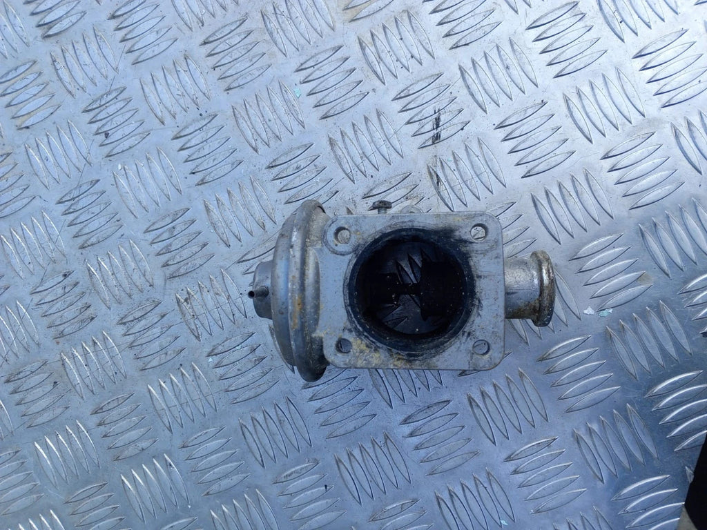 BMW E60 5er 530d M57N2 ENGINE EGR VALVE 7804380