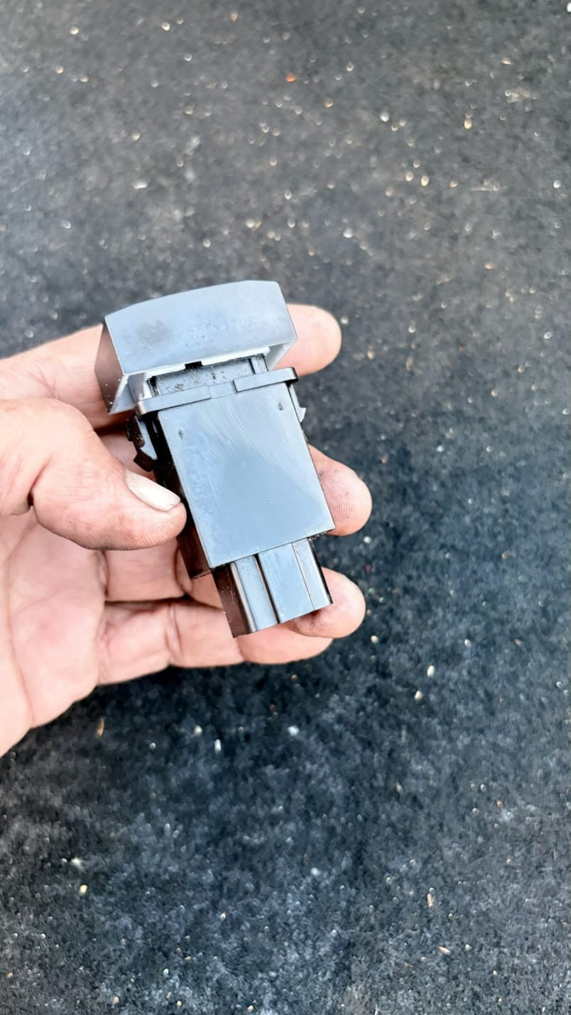 Hyundai Accent Demist switch KIA