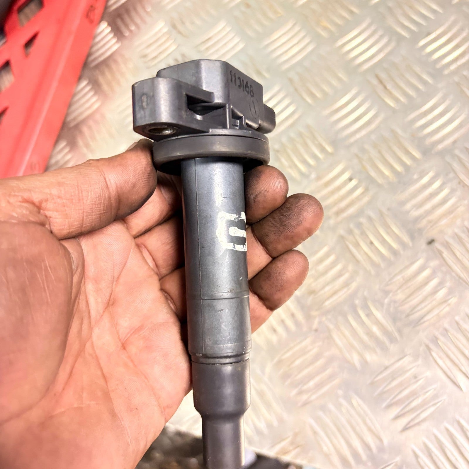 2004 TOYOTA YARIS IGNITION COIL 90080-19021
