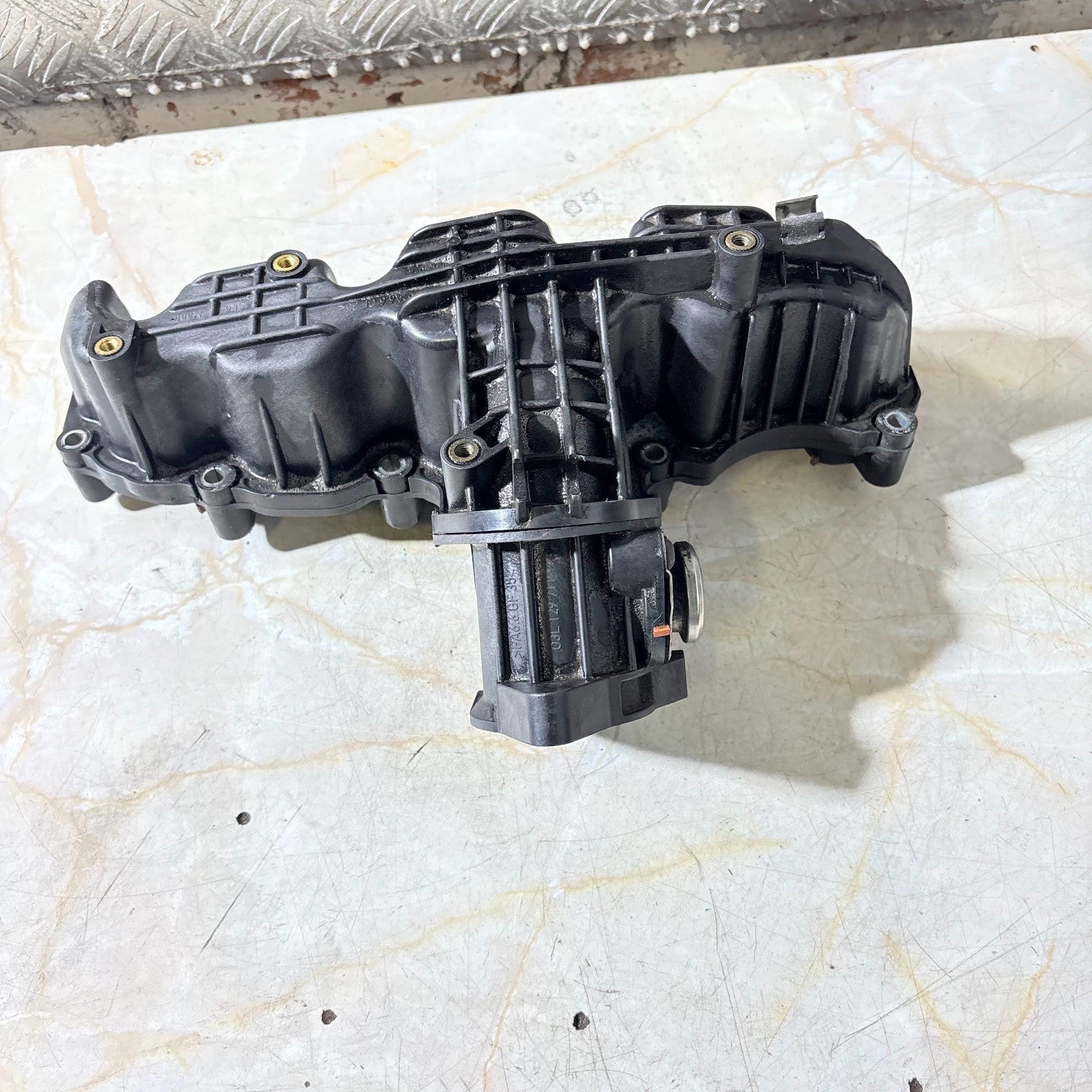 SKODA RAPID 2013 1.6 DIESEL AIR INTAKE INLET MANIFOLD 03L129711