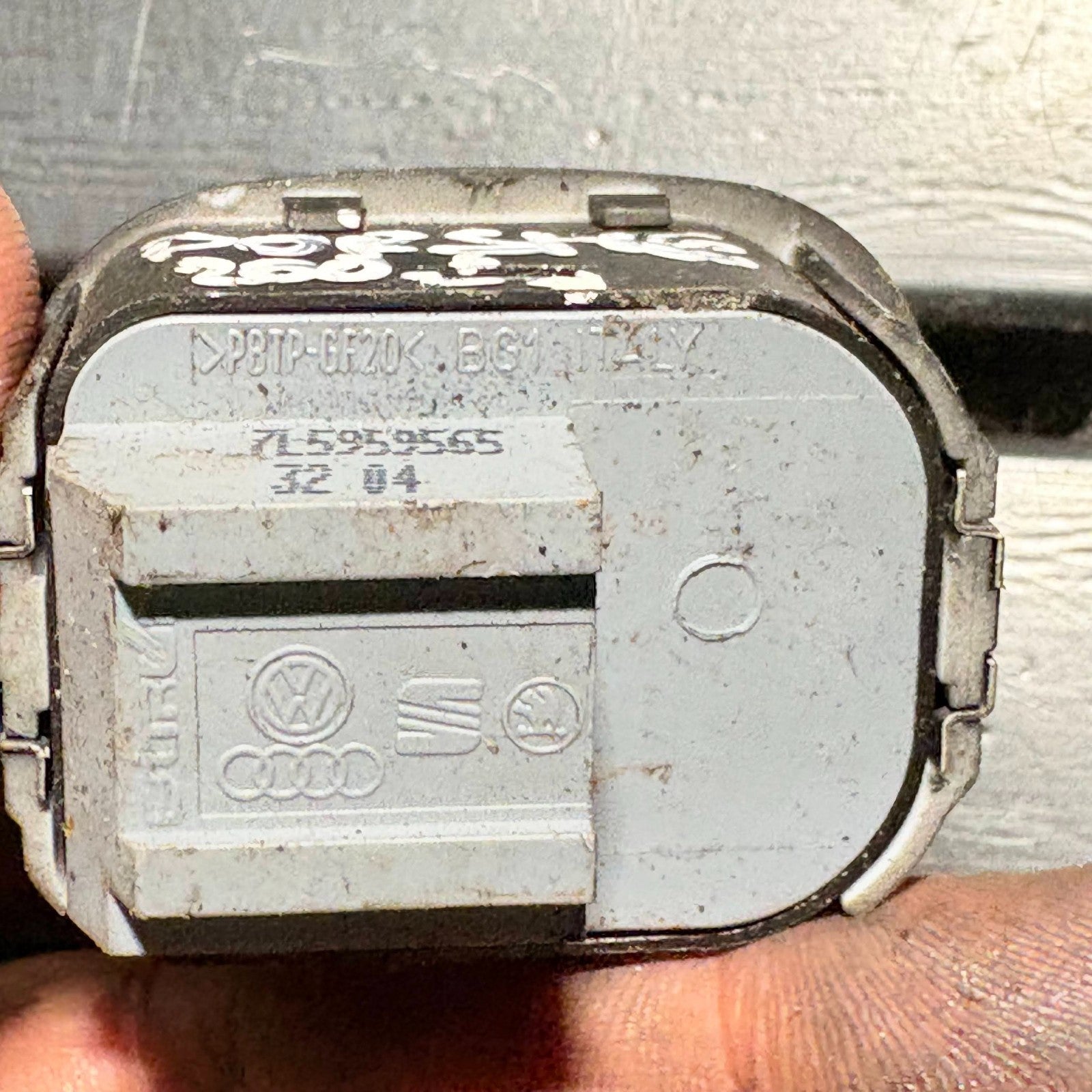 PORSCHE CAYENNE MIRROR ADJUSTMENT SWITCH 7L5959565