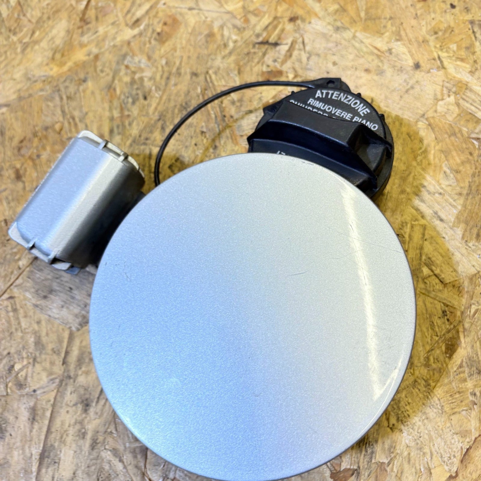 Hyundai Getz 69510-10000 Fuel Flap Tank Cap