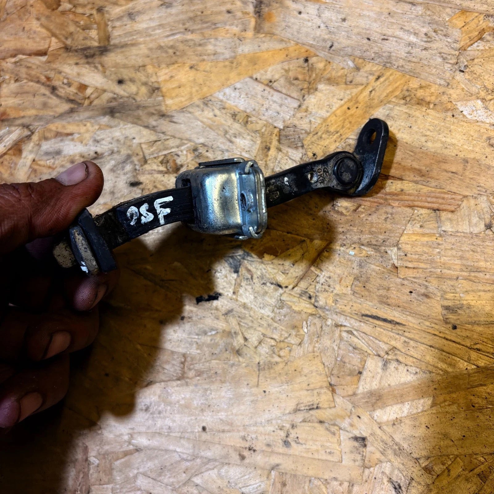 HYUNDAI COUPE 2001-2009 DOOR CHECK STRAP FRONT DRIVER RIGHT SIDE