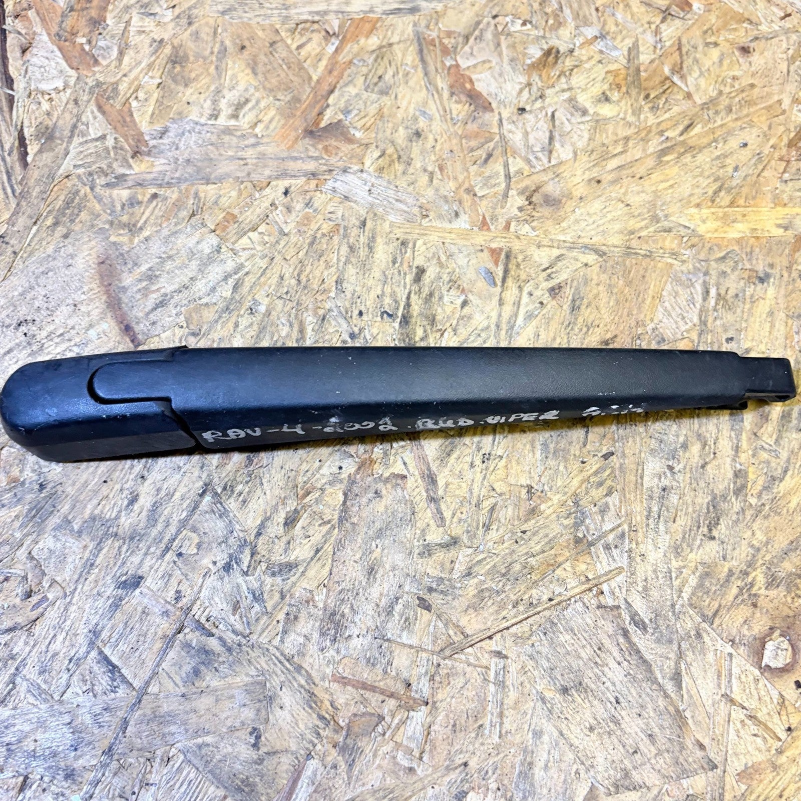 TOYOTA RAV4 MK2 2001-2005 D-4D REAR WIPER ARM