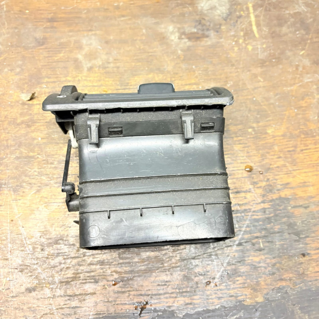 Toyota Corolla E120 E130 2004 front dash center air vent grill 8222
