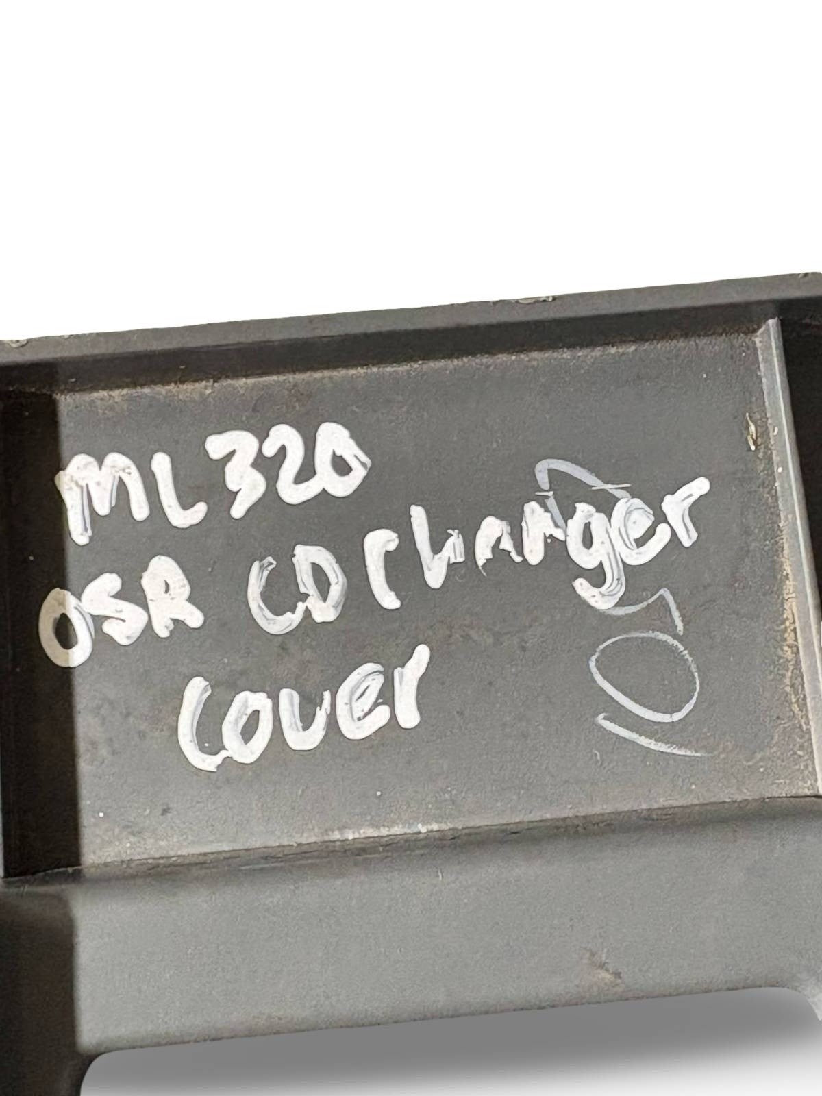 Mercedes ML W163 [02-05] Driver RIGHT Rear Boot Storage Compartment Cover Trim