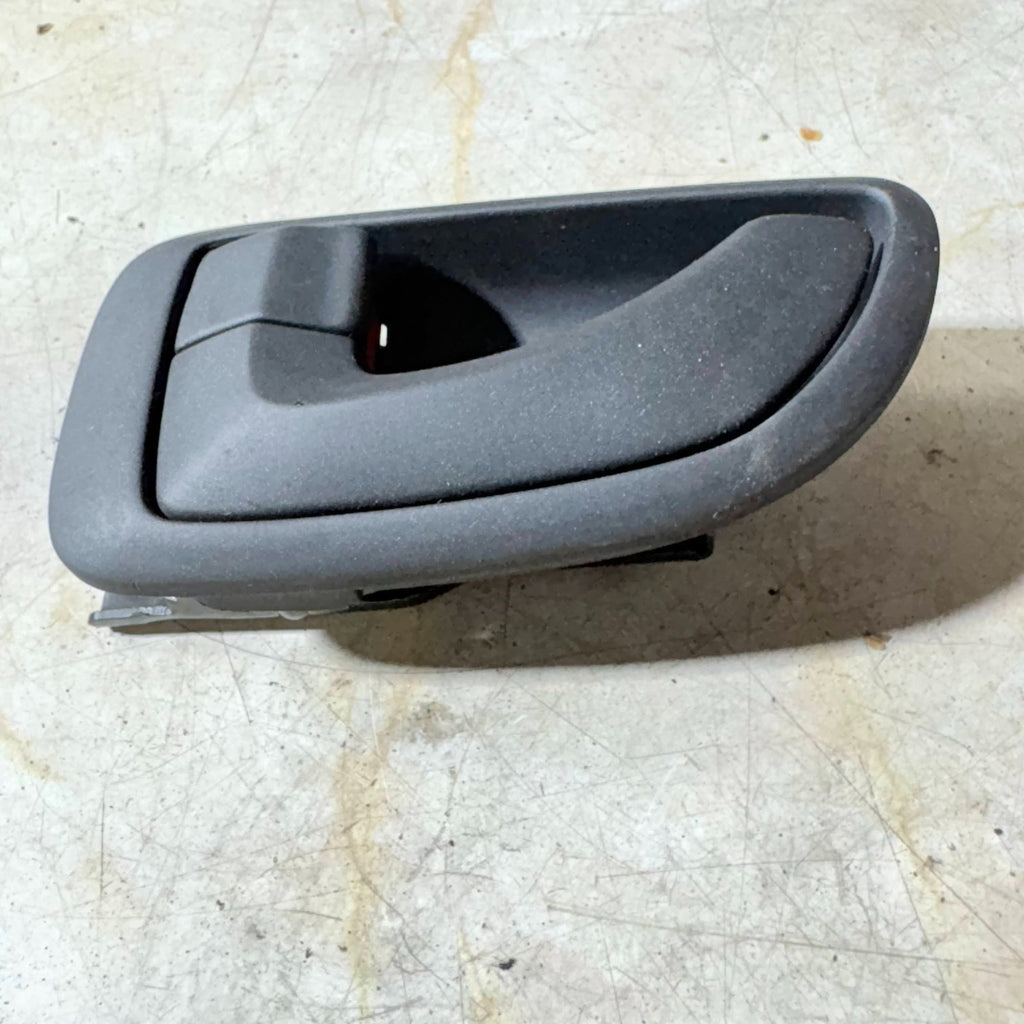 HYUNDAI ACCENT PASSENGER REAR LEFT INNER DOOR HANDLE 2002