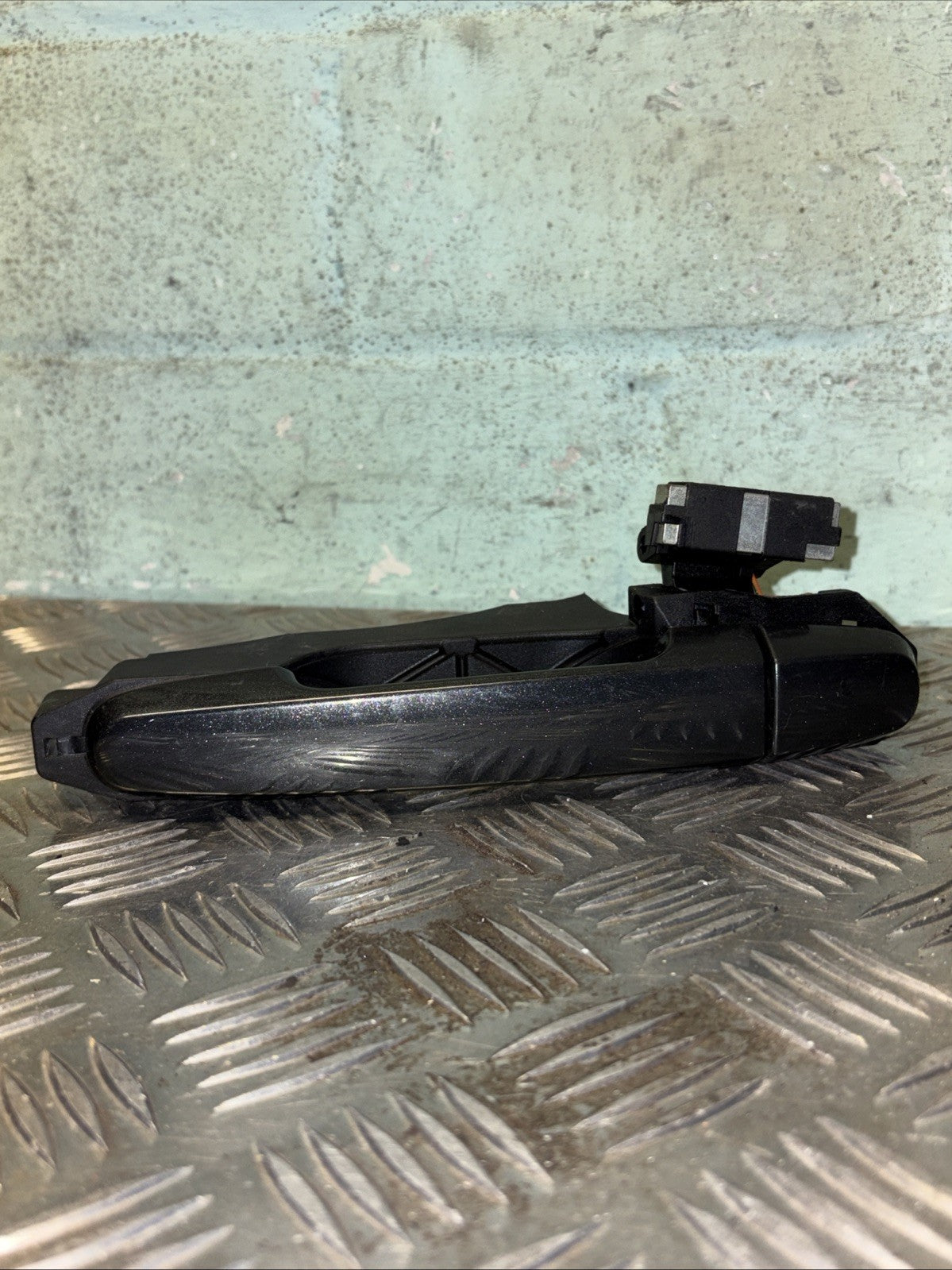 TOYOTA AYGO MK2 2014 ONWARDS NSR PASSENGER SIDE REAR OUTER DOOR HANDLE GREY