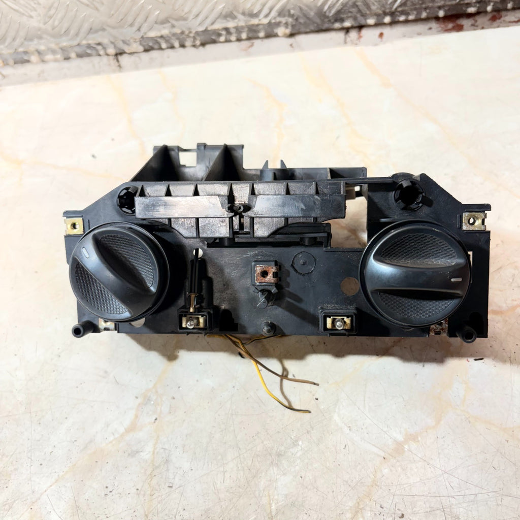 Iveco Daily III Heater Control Panel Manual Climate Switches Knobs 2001