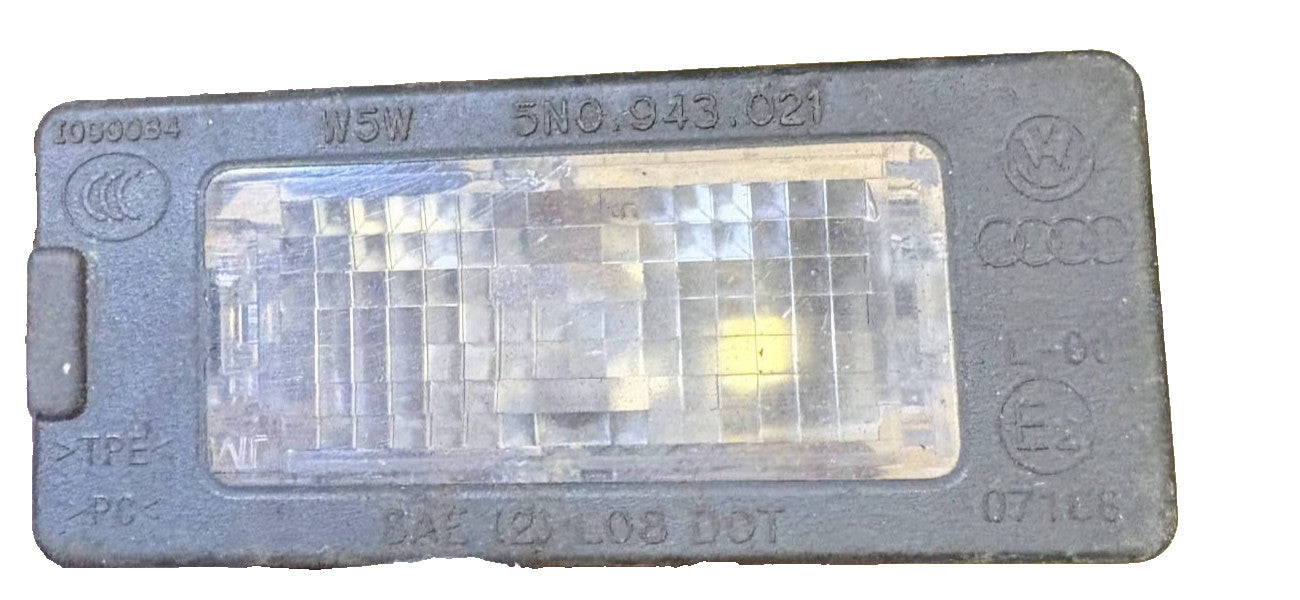 Number Plate License Light Lamp Octavia Mk3 5E5 Estate Non-LED VW