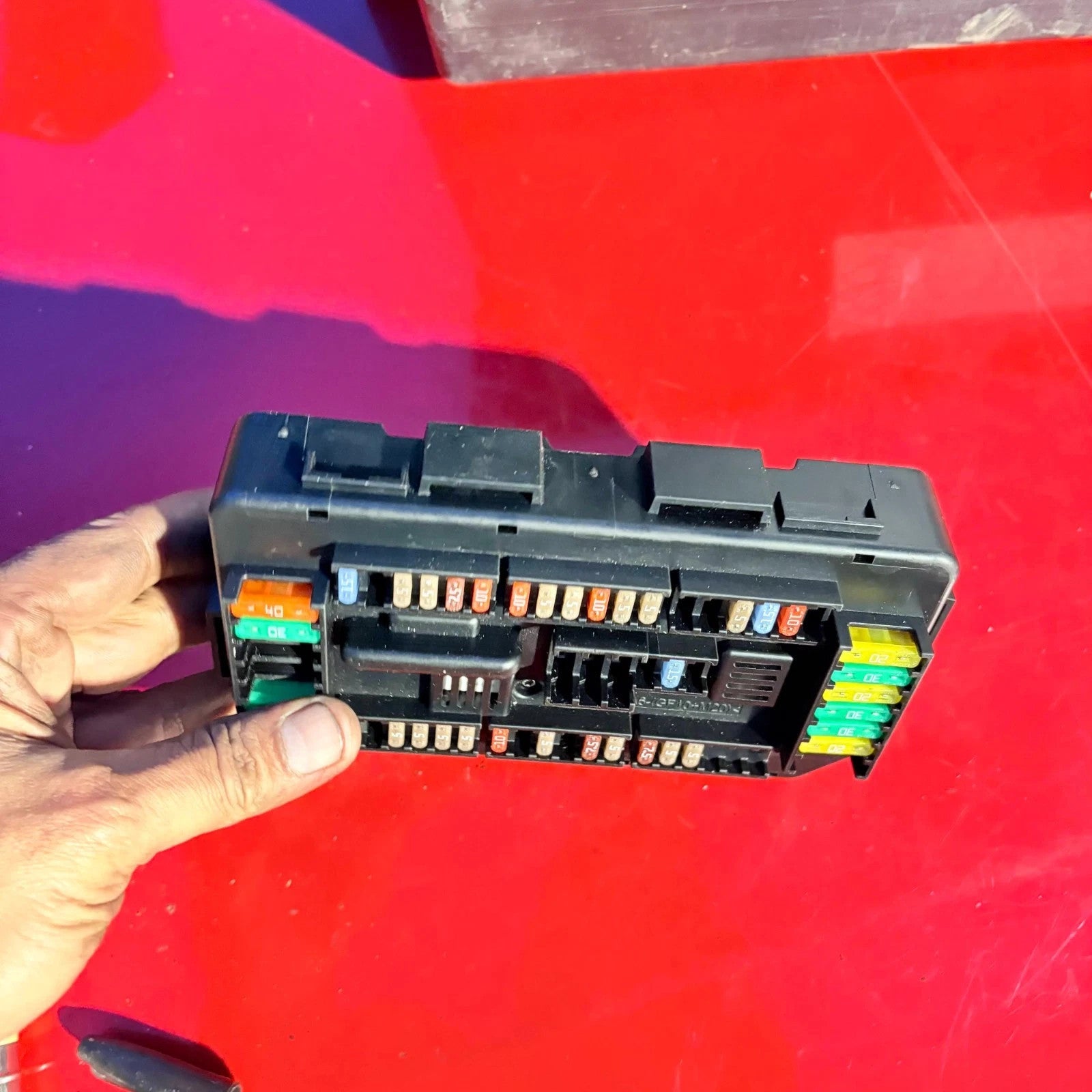 BMW 118i 2019 Power Distribution Fuse Box Front 19549.000.001
