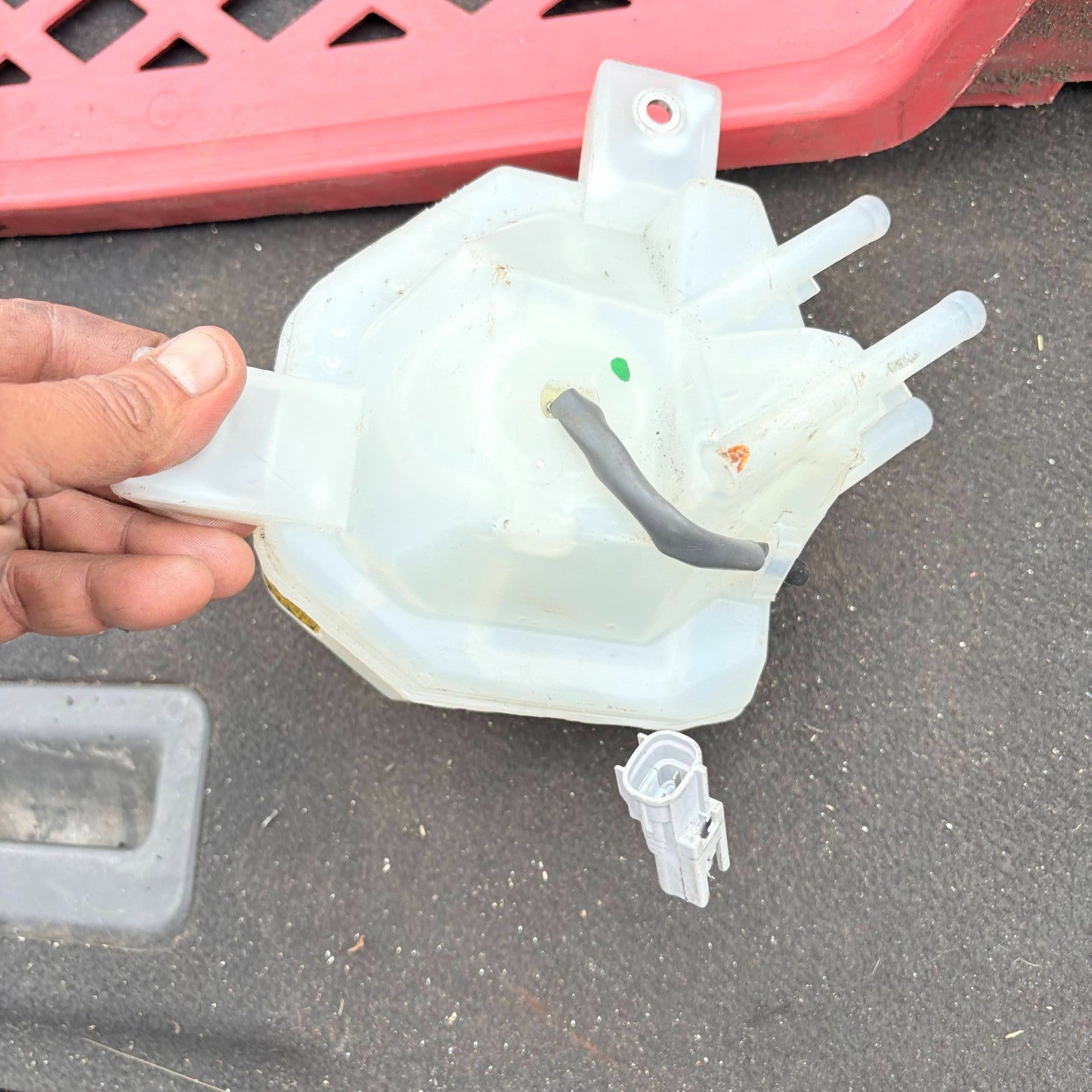TOYOTA Prius 4 generation (XW50) (2015-2023) Expansion Tank