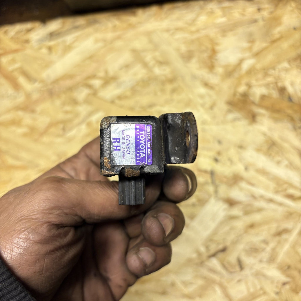TOYOTA COROLLA Verso E12 Front Right Impact Sensor 1876005680