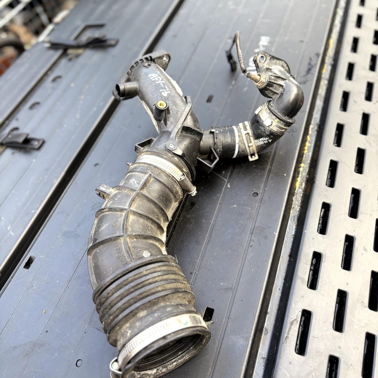 Nissan Qashqai J11 2014-2021 Air Intake Hose Pipe Tube 165763328R