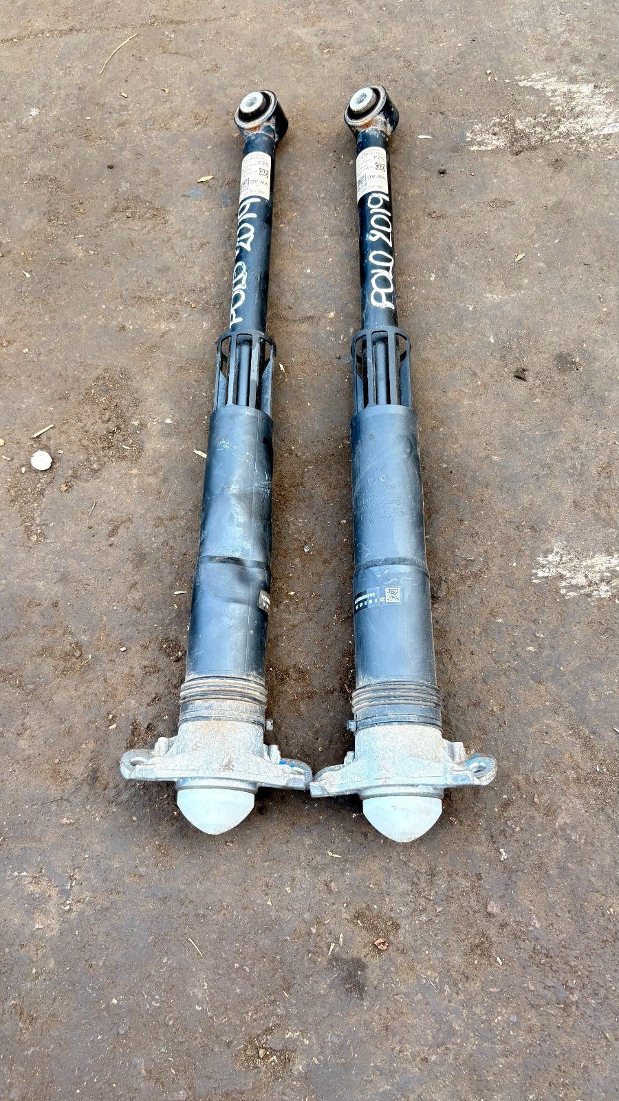VW POLO MK6 2019 DRIVER SIDE REAR SHOCK ABSORBER DAMPER LEG 2Q0512013BE