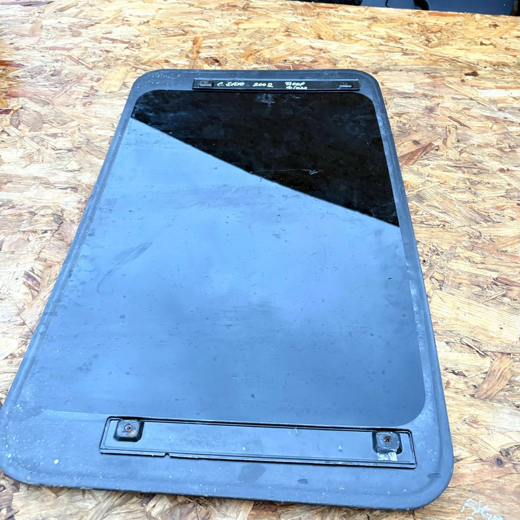 2002 CITROEN SAXO DESIRE - SUNROOF ORIGINAL GLASS