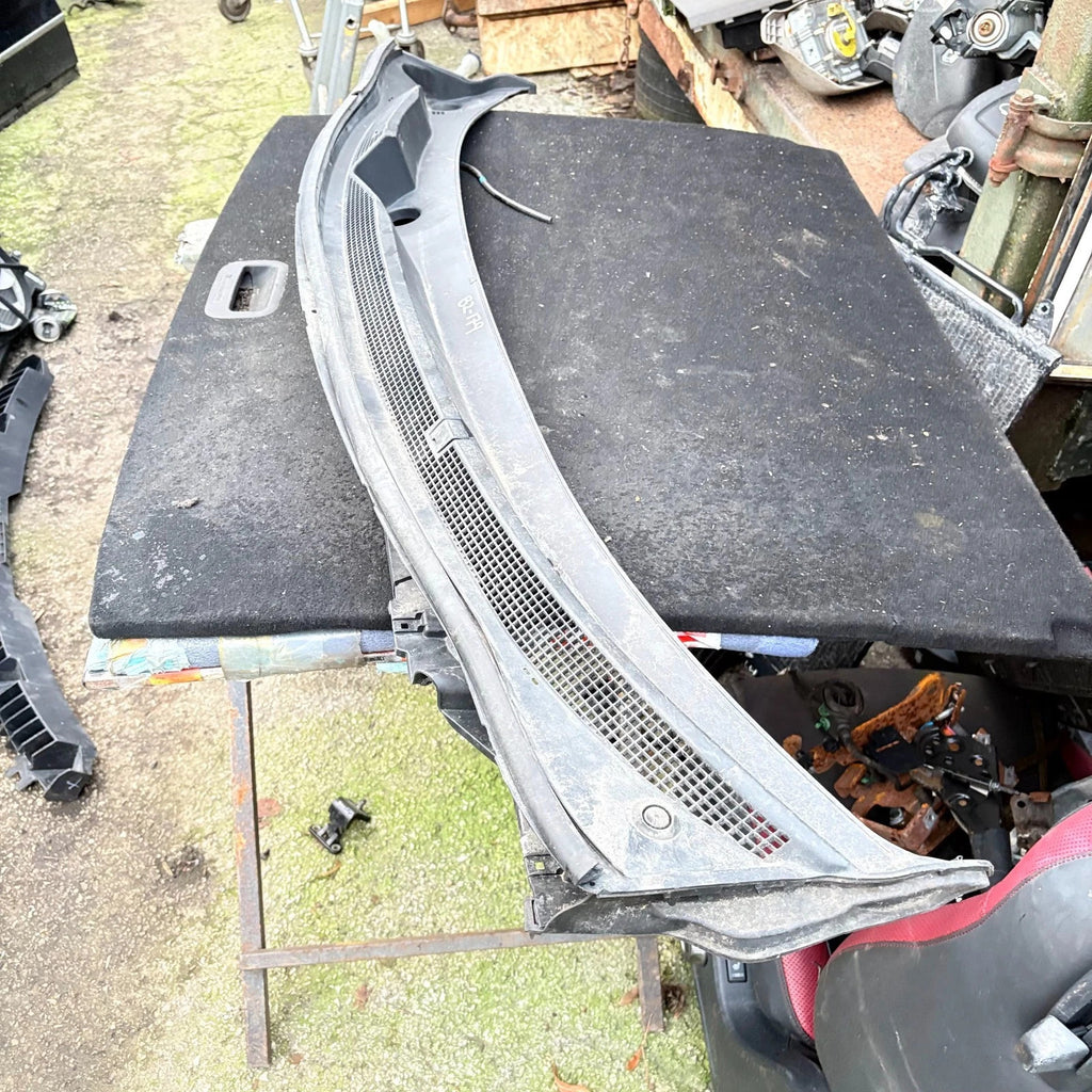 2017 NISSAN QASHQAI FRONT WINDSCREEN SCUTTLE PANEL 5500U100