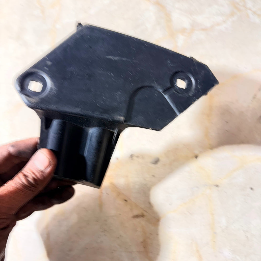 Audi TT 8N Mk1 Rear NS Left Bumper Mount Guide Bracket 8N0807483A