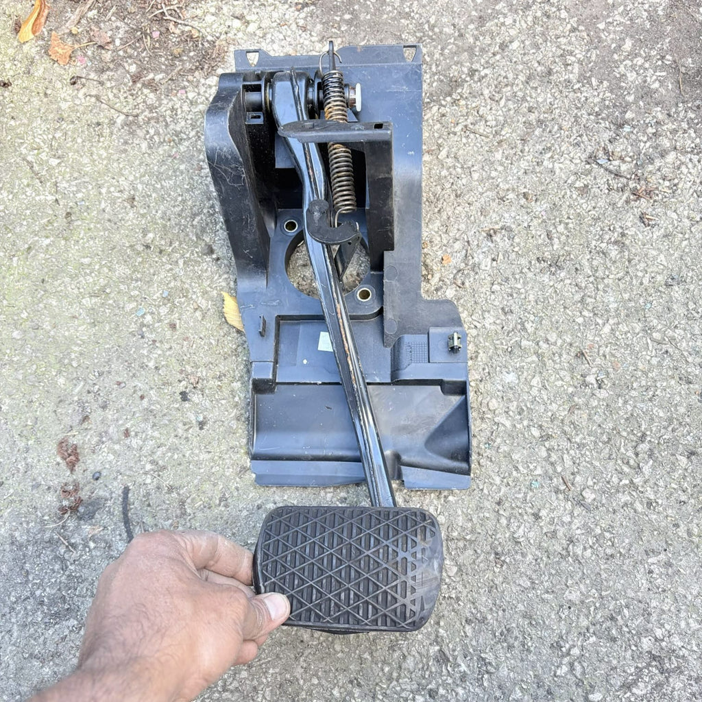 Mercedes C Class W203 S203 2000-2007 Auto Brake Pedal A2032901001