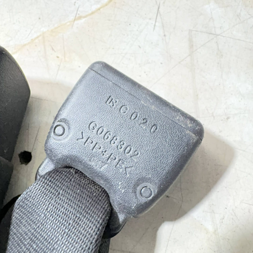 LEXUS ES 300H DRIVER REAR SEAT BELT BUCKLE EXTENSION ADAPTER G068302-OSR