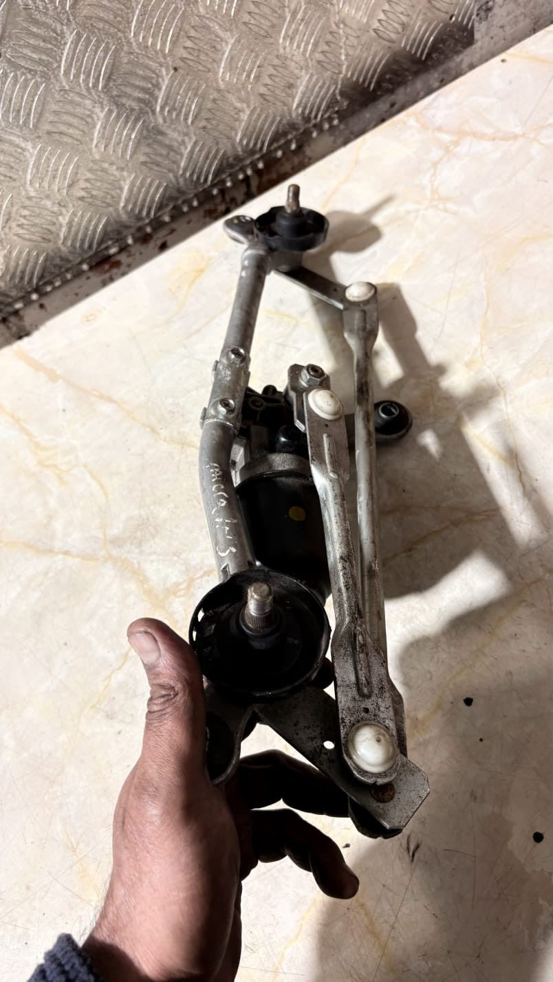 K6230 BMW WIPER MOTOR WITH LINKAGE 6978263-01 2013