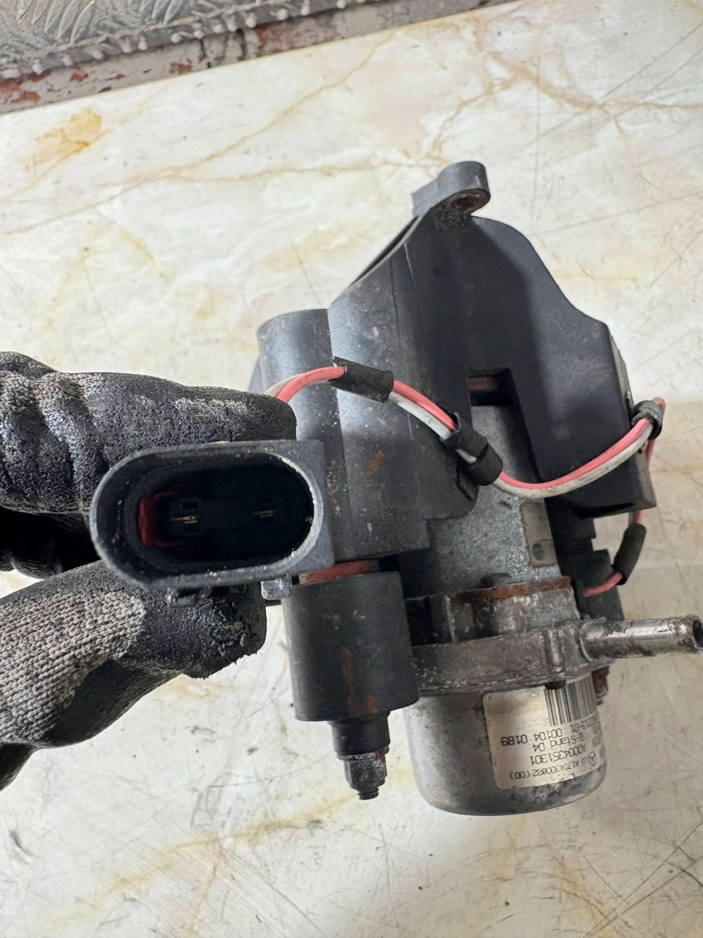 MERCEDES SLK 2000 230 R170 BRAKE BOOSTER VACUUM PUMP A1704300032