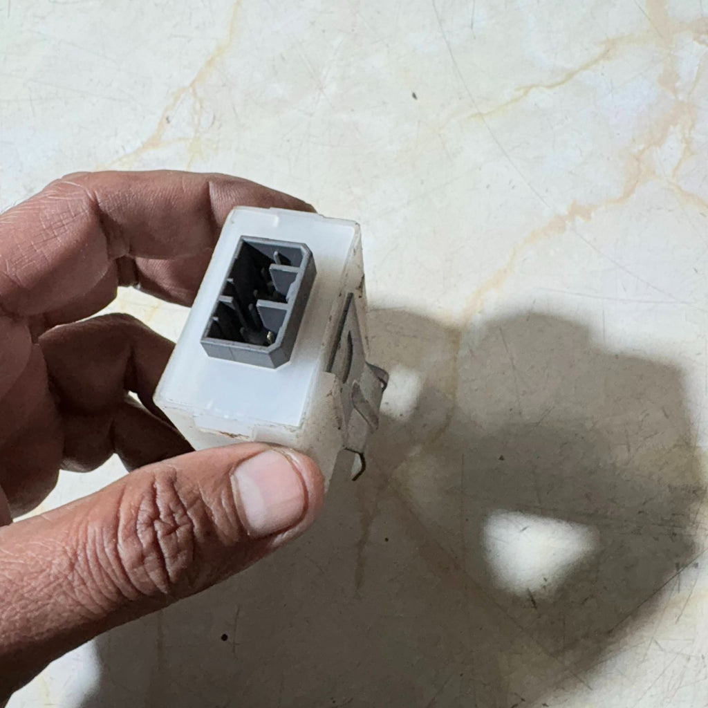 Honda CR-V Door Relay (2002-2004)