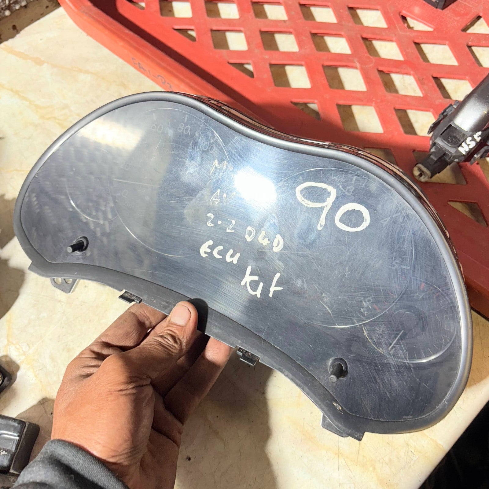 Toyota Avensis T25 2.2 D-4D Speedometer Instrument Cluster MB257430-5642