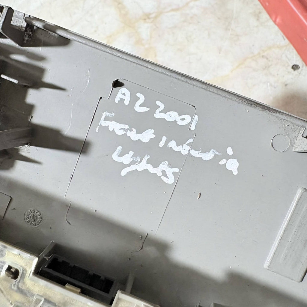 Audi A2 8Z Interior Map Reading Light Grey Platinum 8Z0947111 2001