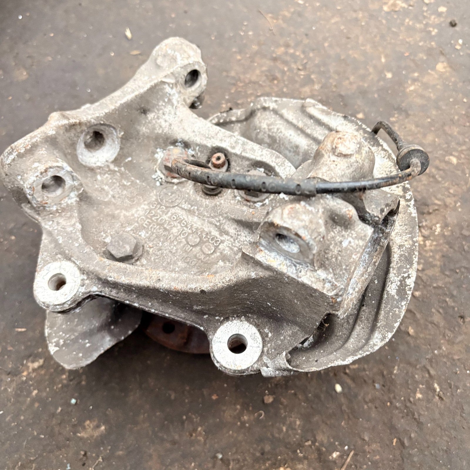 BMW 2005 DRIVER SIDE FRONT HUB WHEEL BEARING