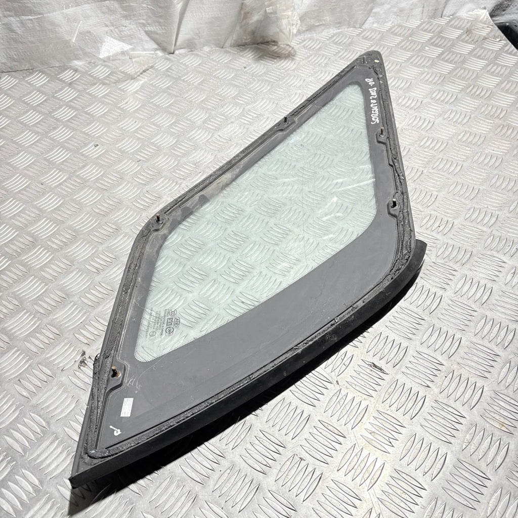 KIA SORENTO MK1 DRIVER REAR RIGHT QUARTER WINDOW GLASS TINTED 03-09 87820-3E030