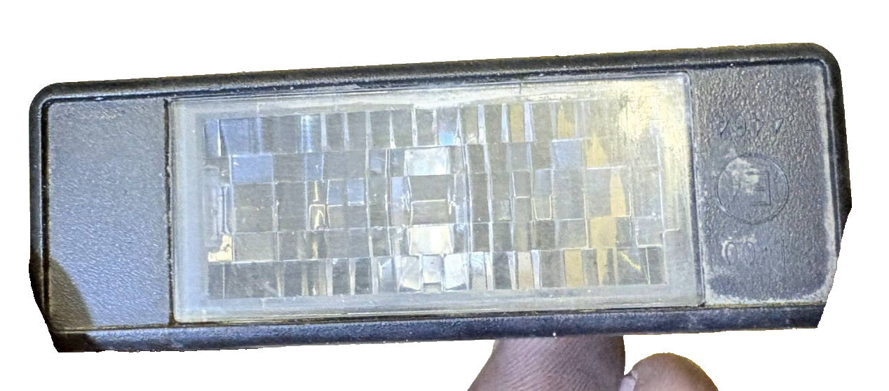 NISSAN JUKE 2010-2019 REAR LIGHT NUMBER LICENSE PLATE 2530-01-00