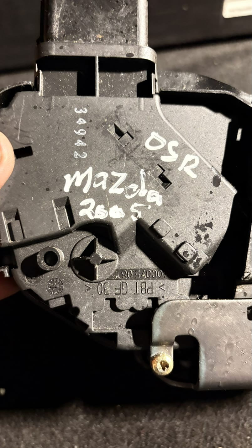 MAZDA 5 Sedan BK Rear Right Door Lock FA10B09C 2005 11181496