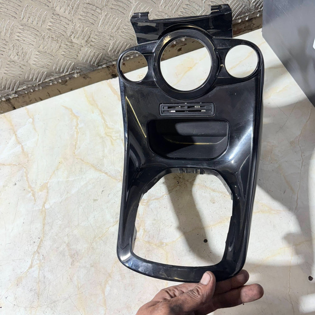 FORD FIESTA 08-16 CENTRE CONSOLE GEAR SURROUND HEATER CONTROLS PANEL 08956-000