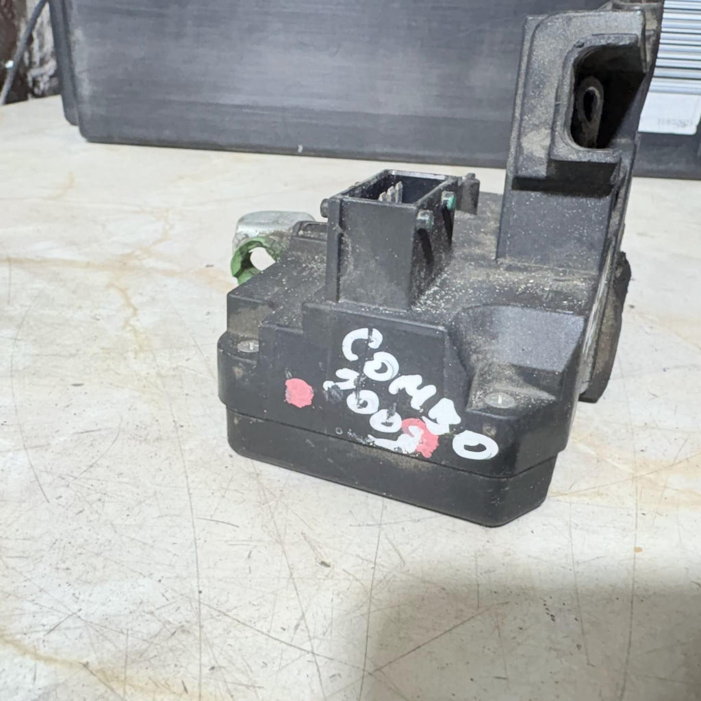 Vauxhall Combo C Mk2 NSF Front Left Door Lock 24434880 2002-2011