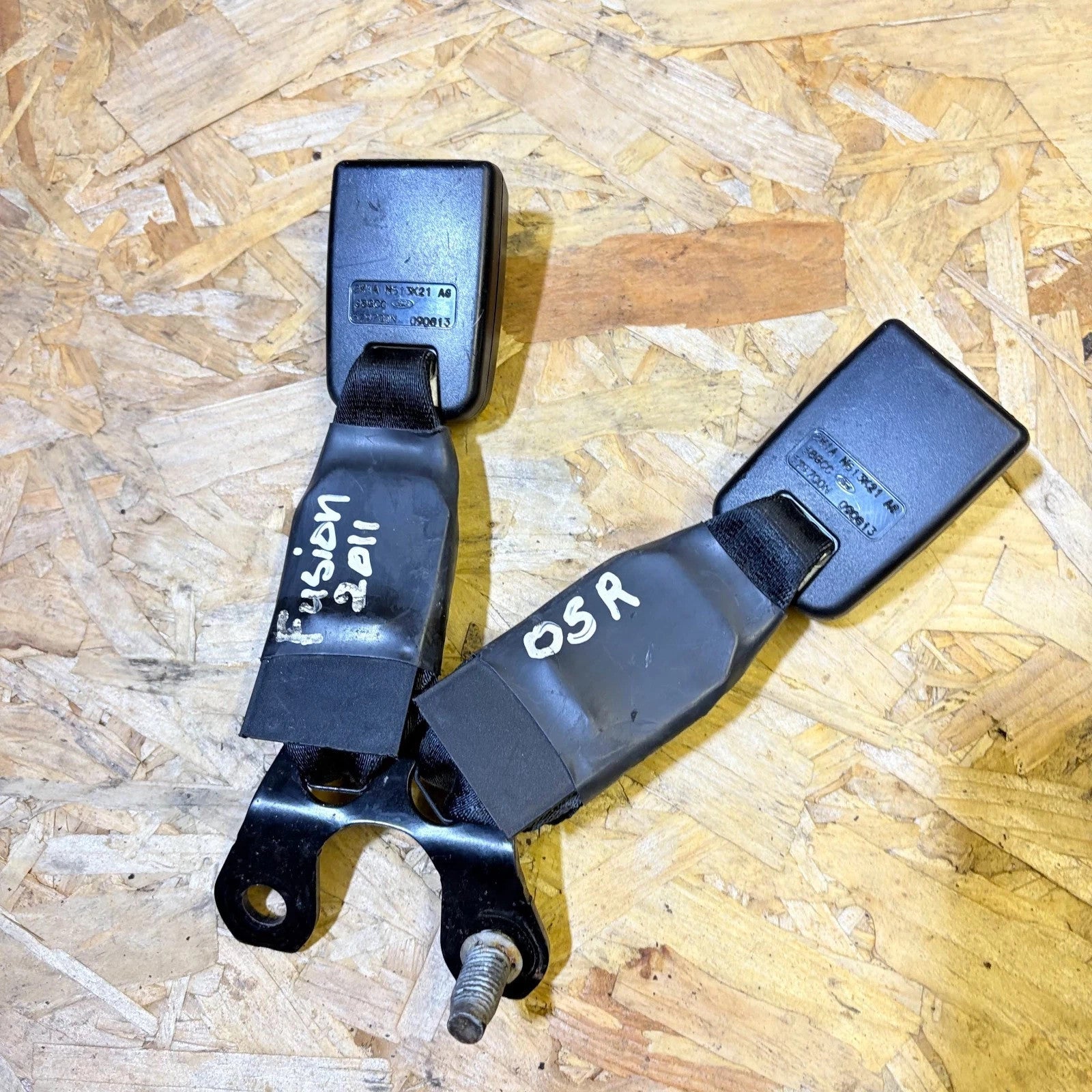 FORD FUSION 2011 RIGHT REAR DOUBLE SEAT BELT BUCKLE PAIR