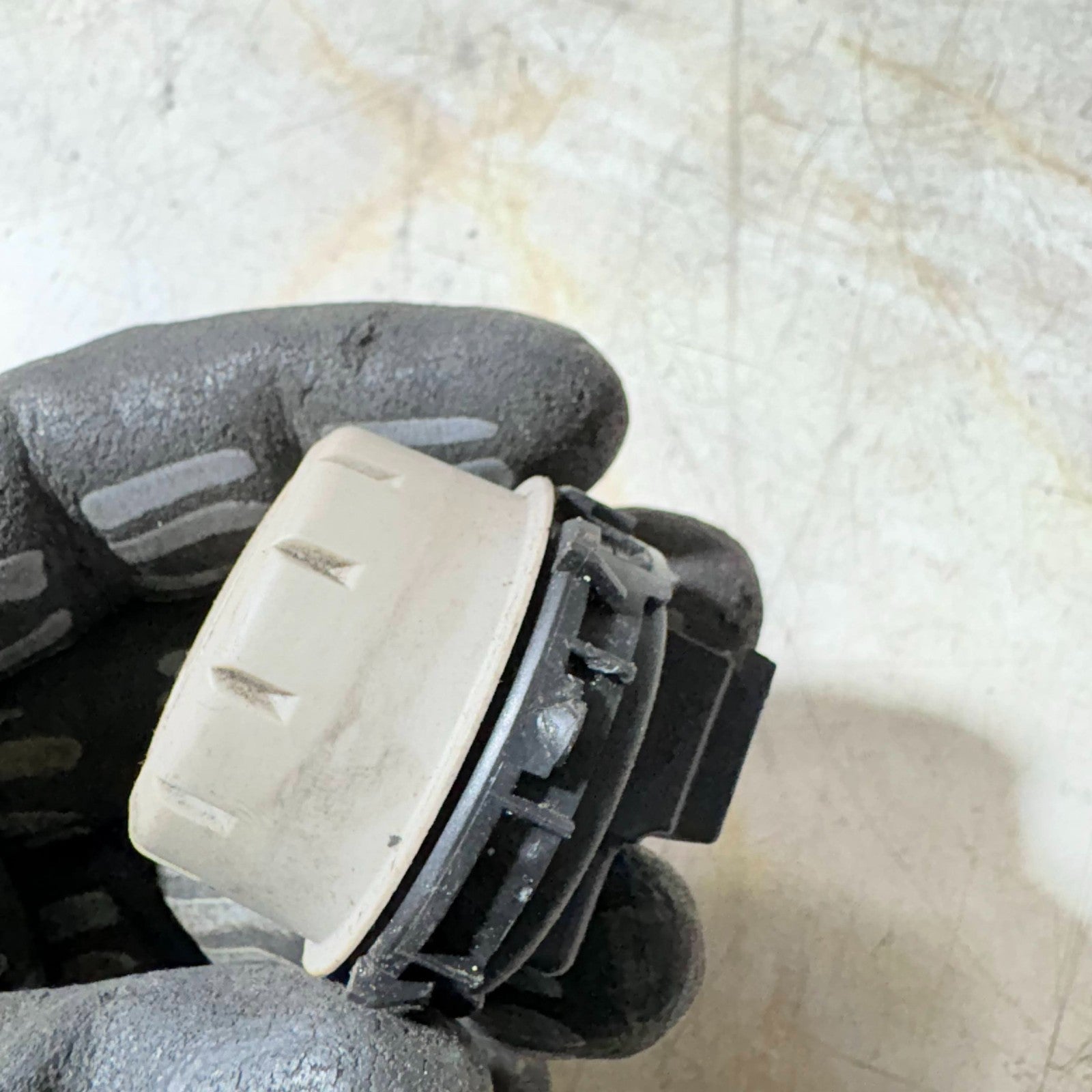 2002-2008 Renault Megane Sunroof Switch Button 2211325