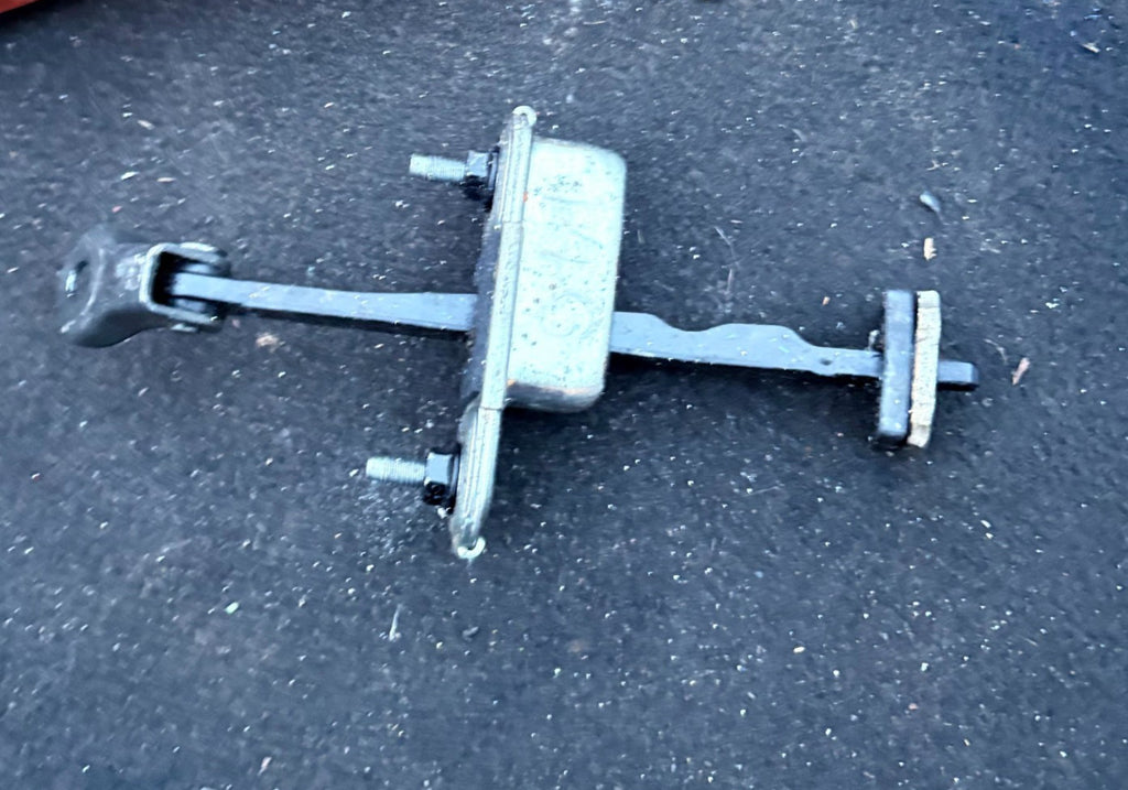 Hyundai i40 2011-2019 Front Left Door Check Strap Hinge Passenger Side