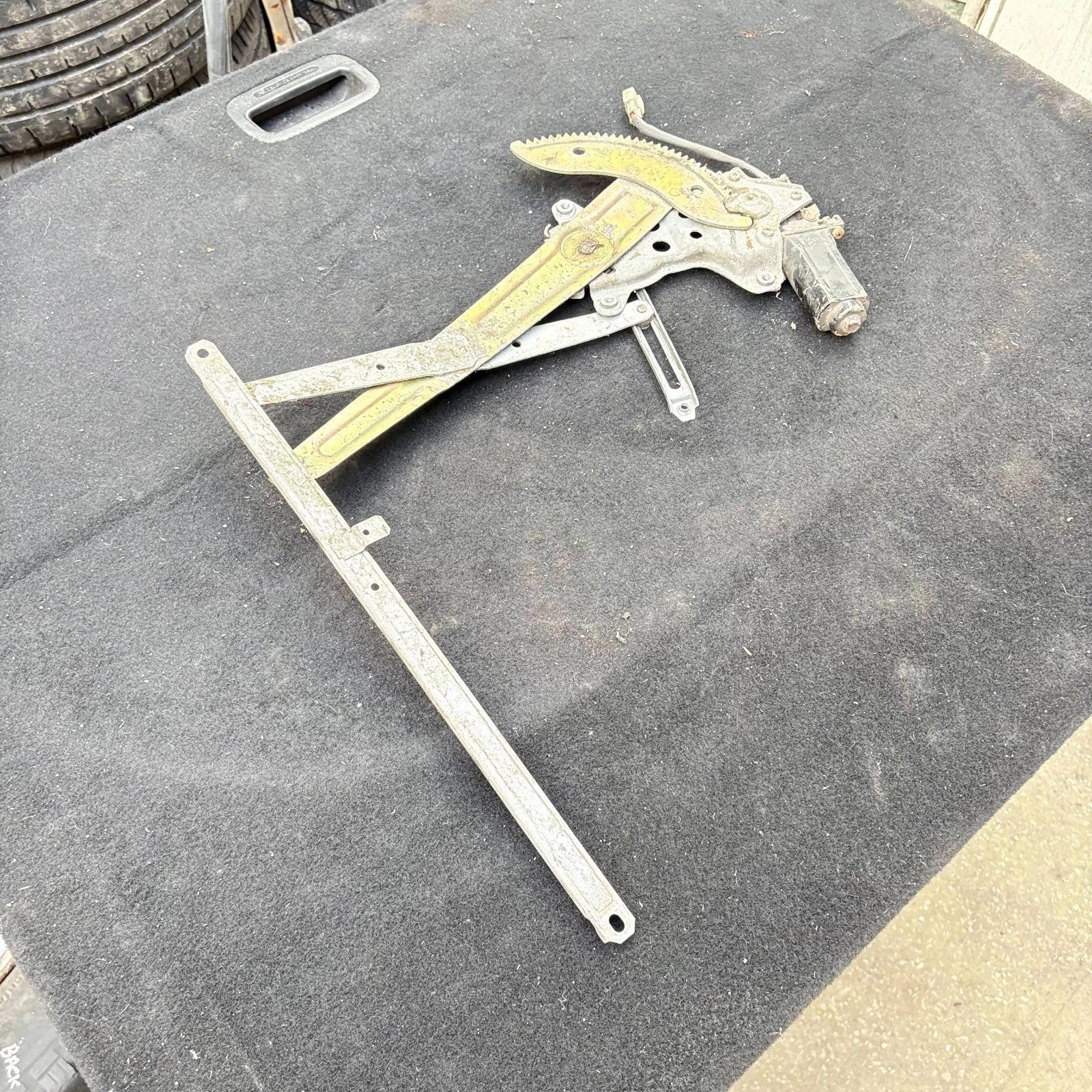 Toyota C-HR 2016-2023 Front Left Passenger Window Regulator & Motor 85720-20080