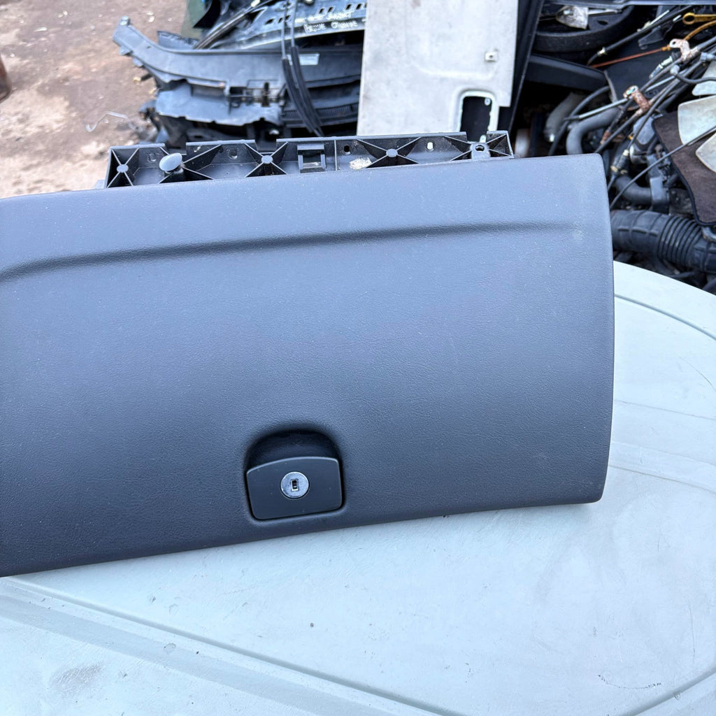 Peugeot 407 Dashboard Glove Box Storage Compartment Lid 9647987677 2004-2010