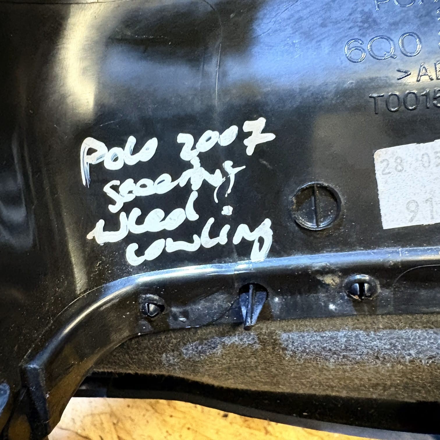 Volkswagen Polo Steering Column Upper Cowl Trim MK4 9N 9N3 2007 6Q0858565