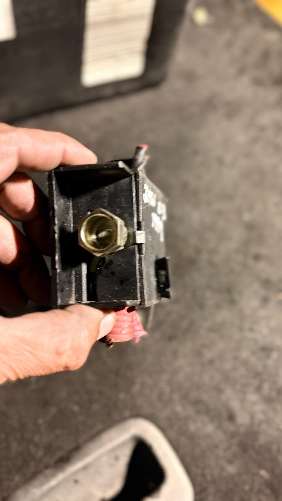 1999 BMW 2.3 BATTERY CABLE RELAY CONTROL MODULE